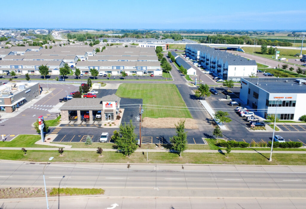 Commercial land along Minnesota Avenue between Valvoline and Sioux Falls Urgent Care