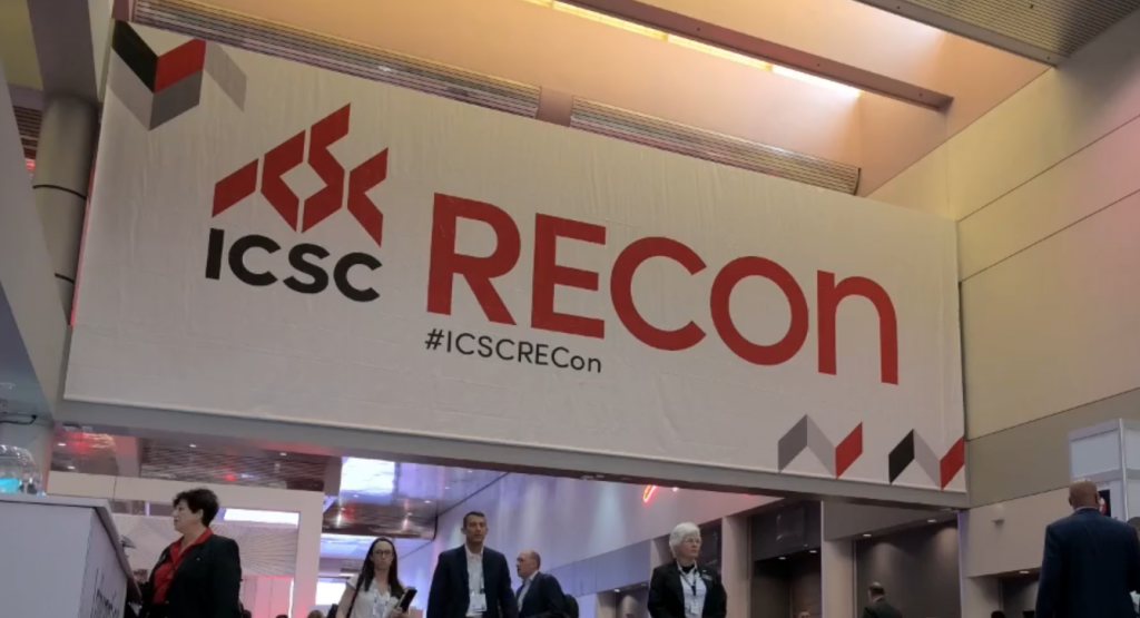 Lloyd Commercial Team Works Retail Deals, Learns Industry Trends at RECON