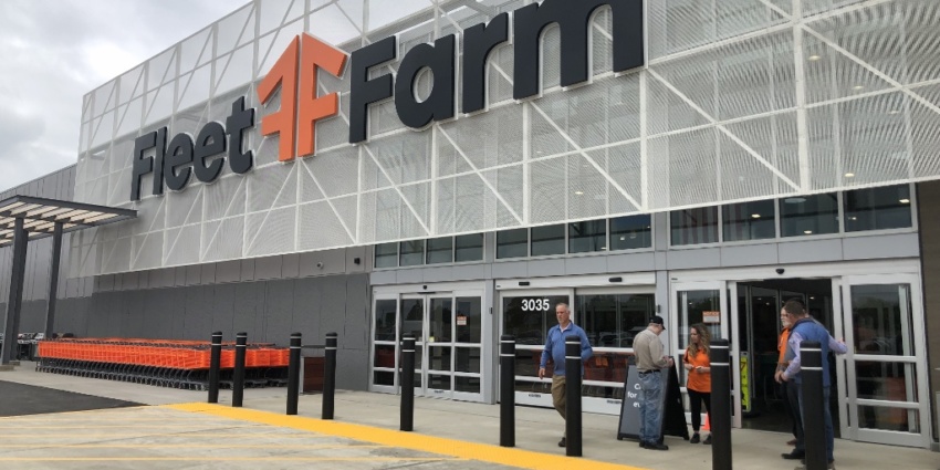 fleet-farm-opens-first-south-dakota-store-lloyd-companies