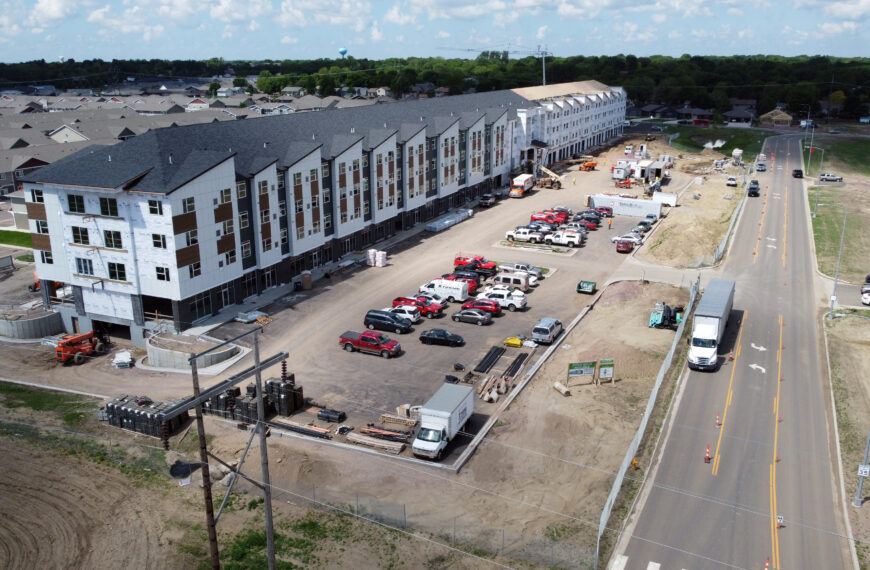 The Carlton at Dawley Farm 1,920.00 21,667.00 SF Retail For