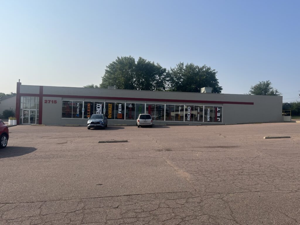 10th Street Retail Building For Sale