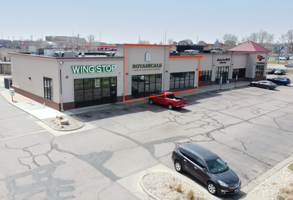 57th & Louise Retail | #3605