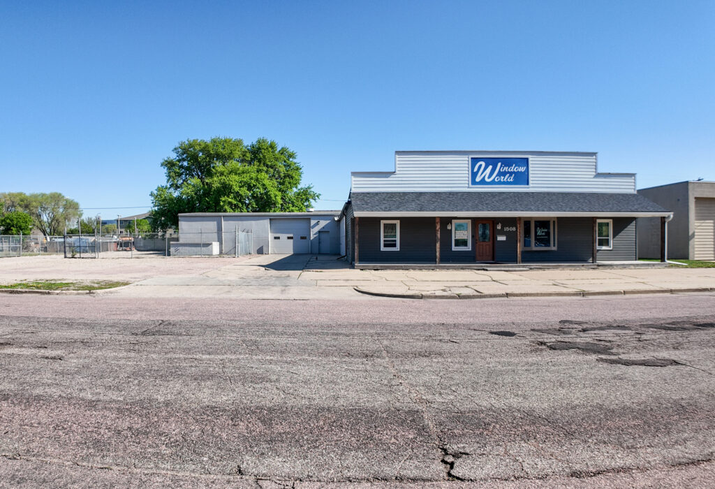 Flex Building for Lease | 1508 W 3rd St