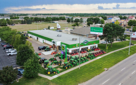 Grand Circle Flex/Retail Building