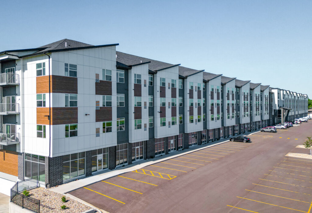 The Carlton | Suite 190