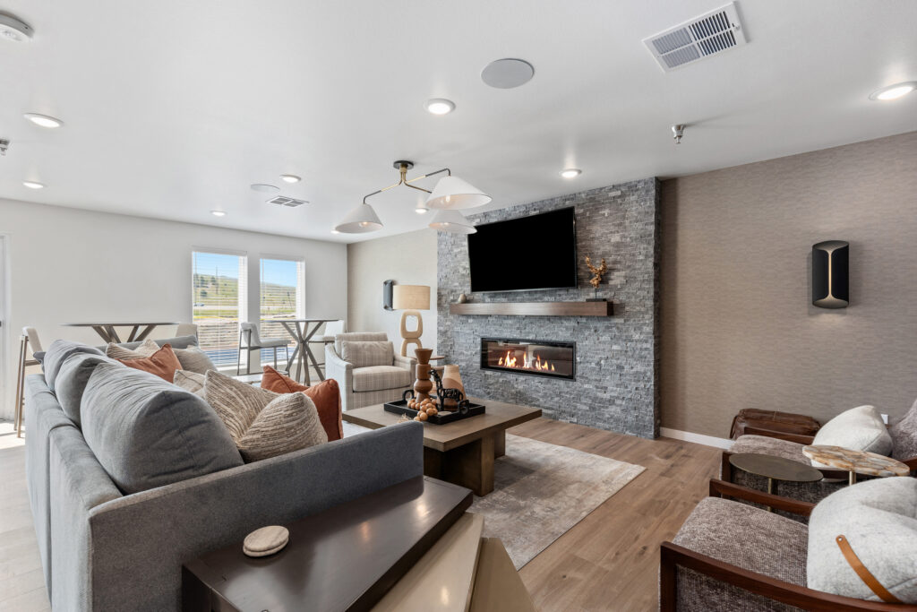 Split Creek Commons apartment community at 5160 Shelby Avenue in Rapid City, SD