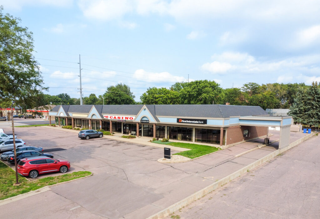 North Cliff Plaza & Storage Units | Redevelopment Investment
