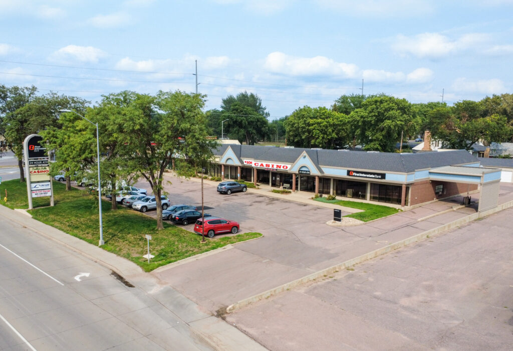 North Cliff Plaza & Storage Units | Redevelopment Investment