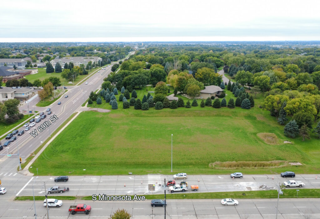 69th & Minnesota Commercial Land