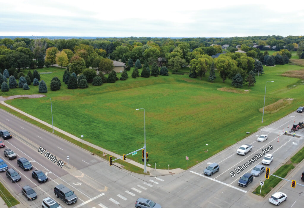 69th & Minnesota Commercial Land