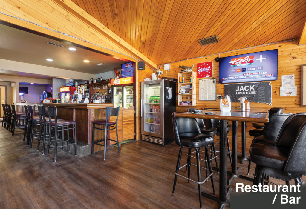 Pickerel Lake Lodge