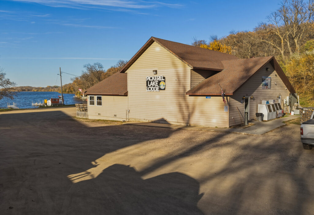 Pickerel Lake Lodge